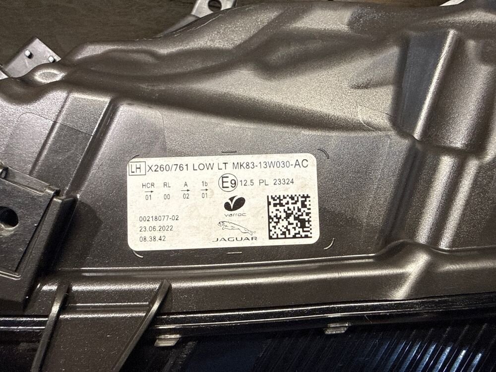 Jaguar F-Pace 2023 MK8313W030AC X260761 0021807702 X260 Фара X761