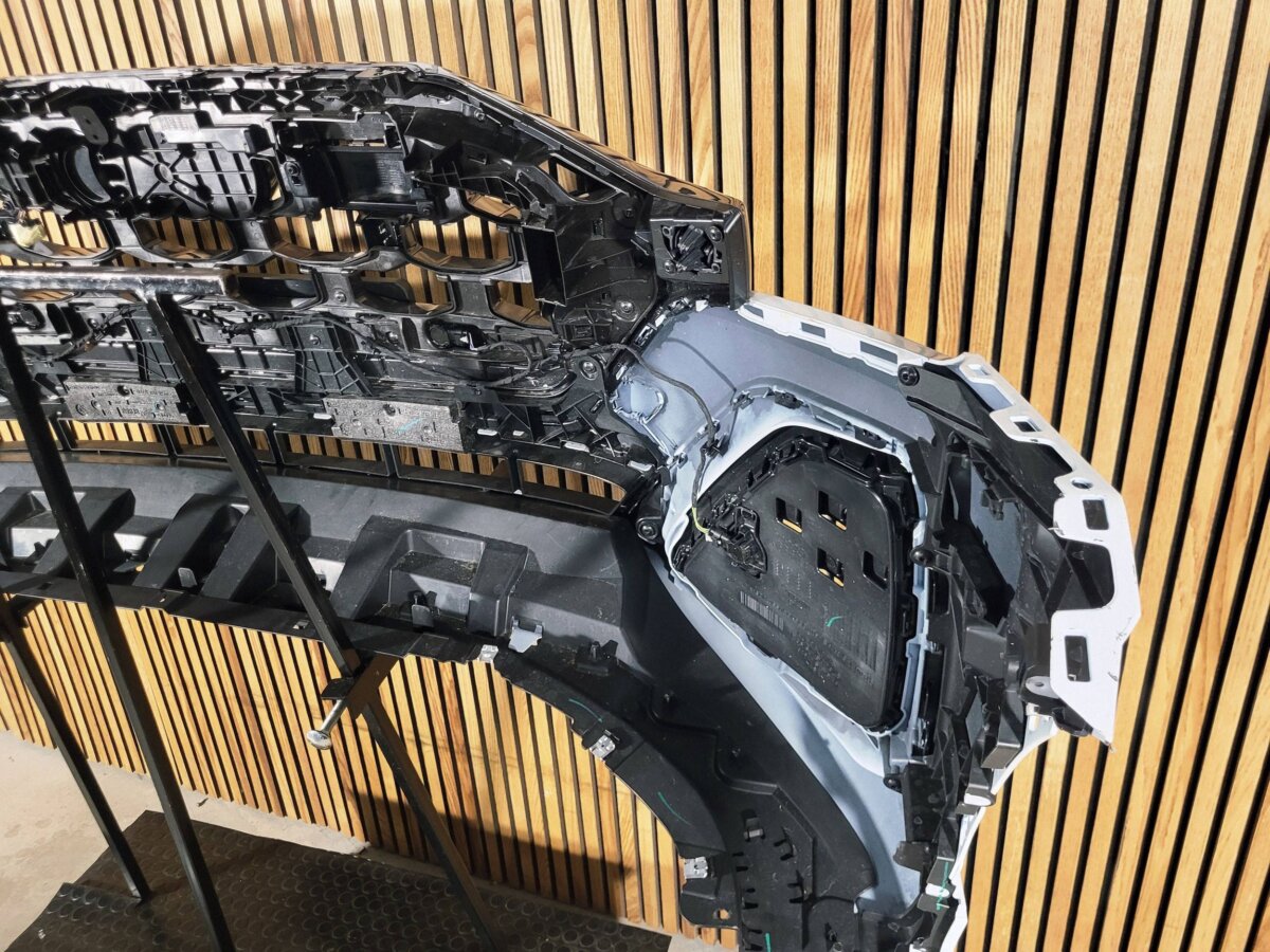 Audi Q8 2018 Бампер BF3723 — изображение 7