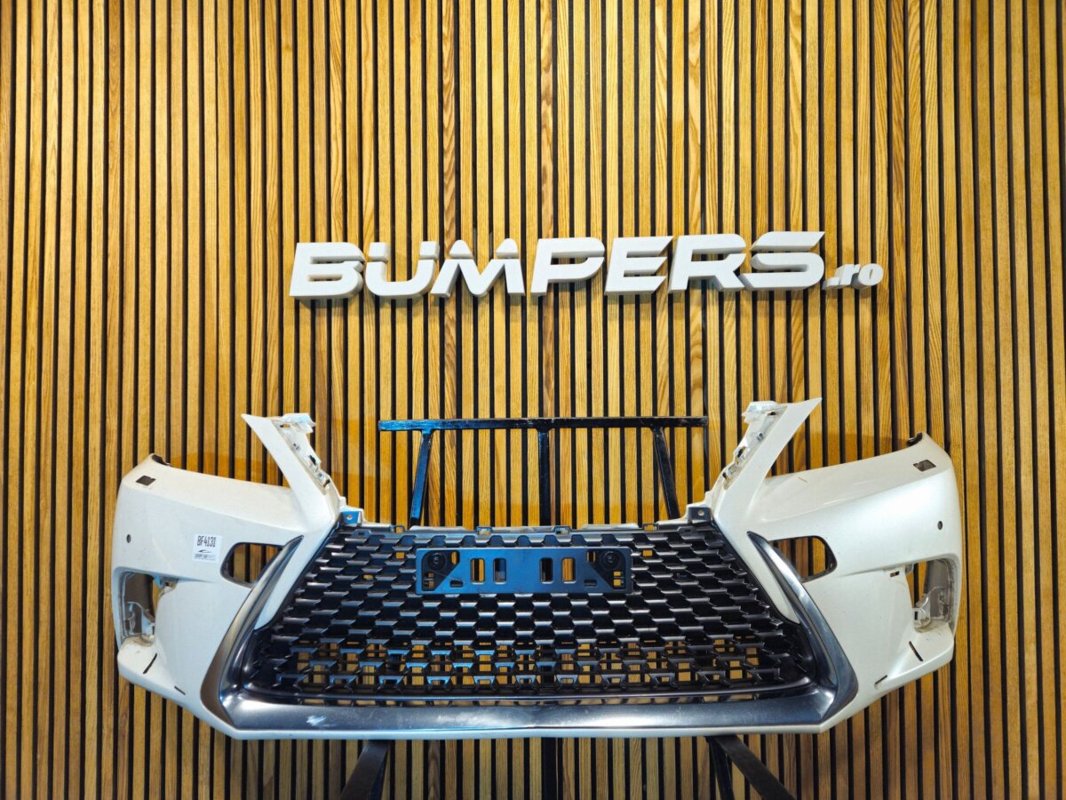 Lexus CT 200H 2018 Бампер BF4131