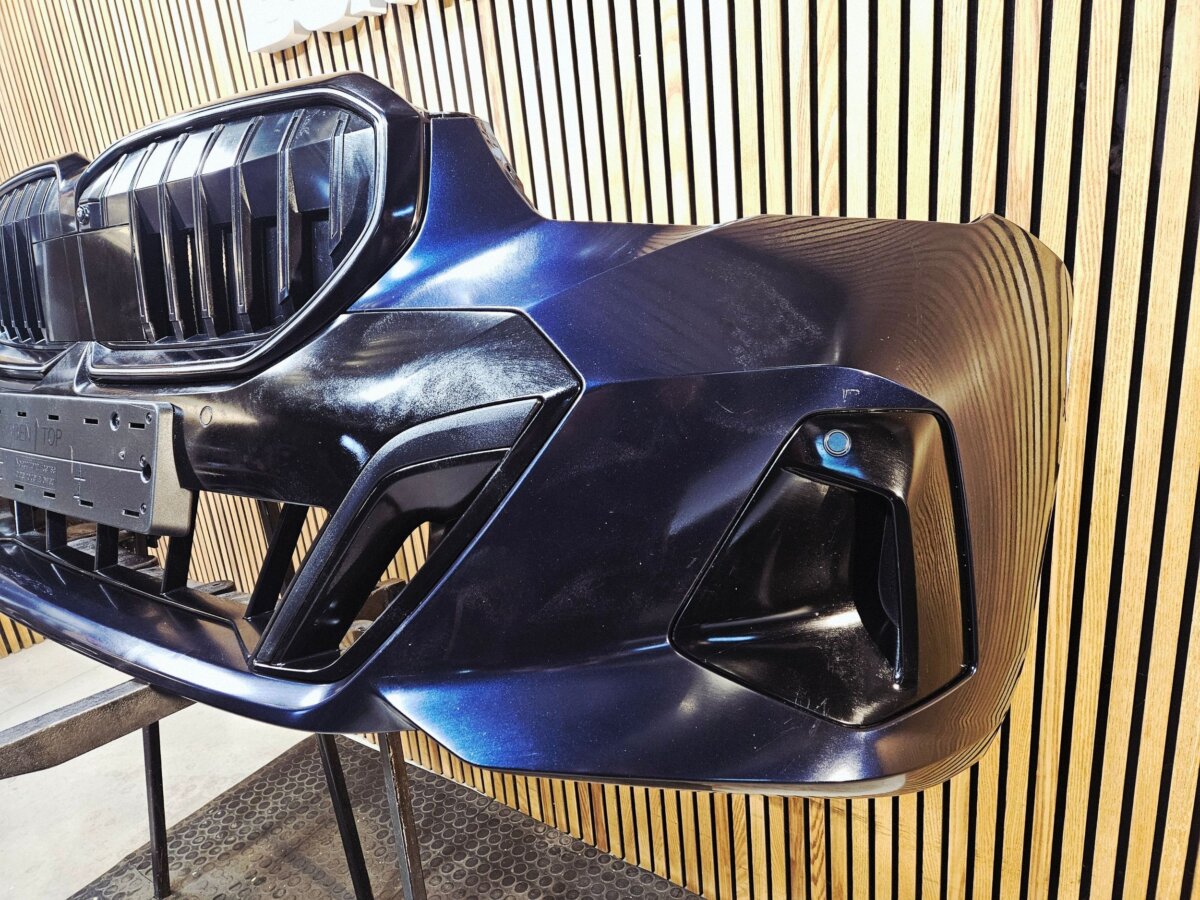 BMW Series 5 G60 G61 2023 BF4420 Бампер 5A6A3D3 — изображение 4