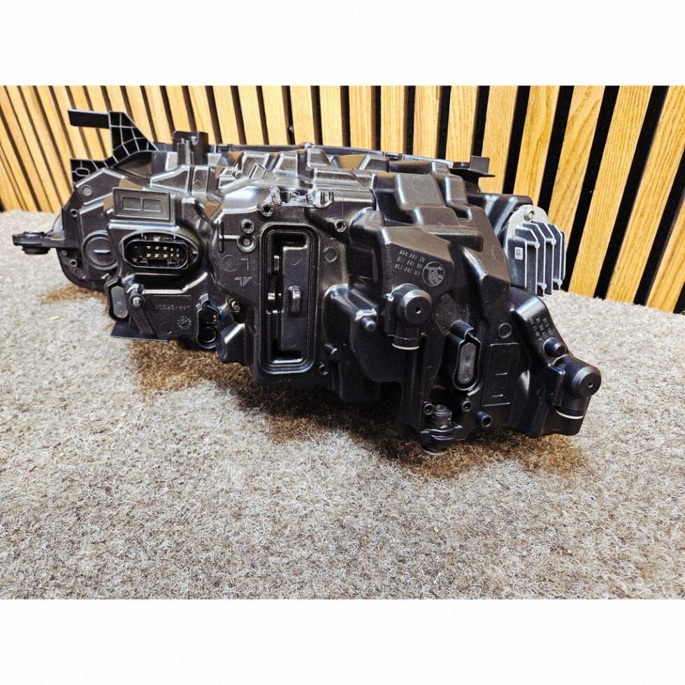 Skoda Octavia Mk4 2019 5E4941017 Фара F3323 — изображение 7