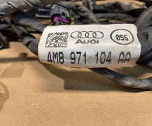 Датчик парковки Audi Q8 2024 4M8971104AA