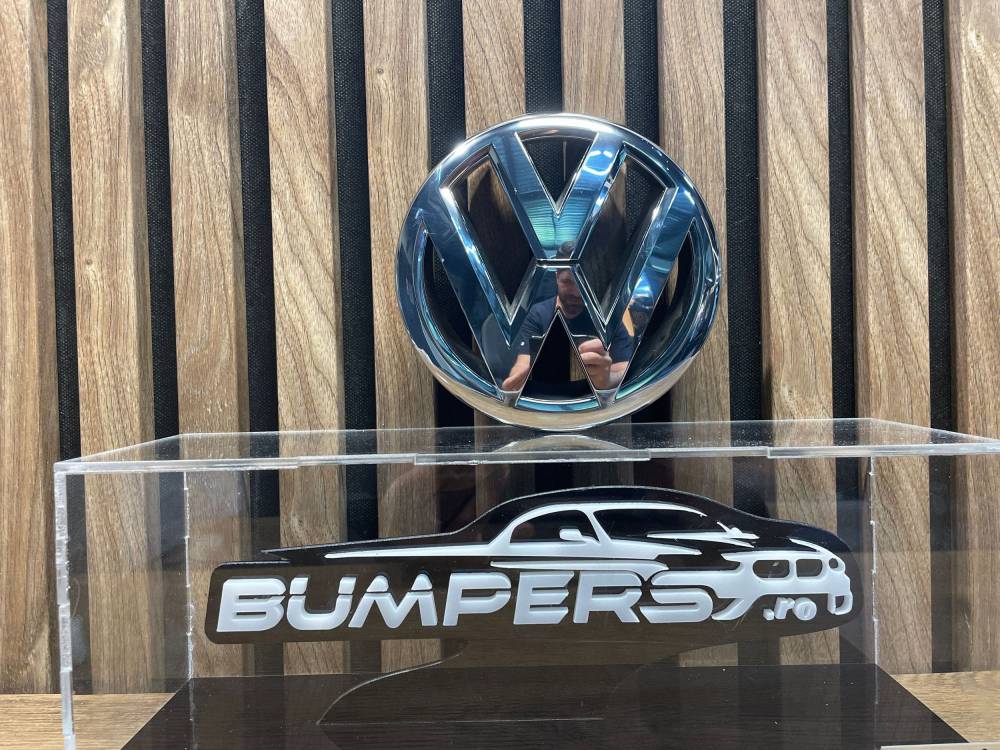 Значок Volkswagen Tiguan 2012 561853600