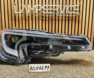 Фара Toyota Corolla E210 E21 2022 8111002X10
