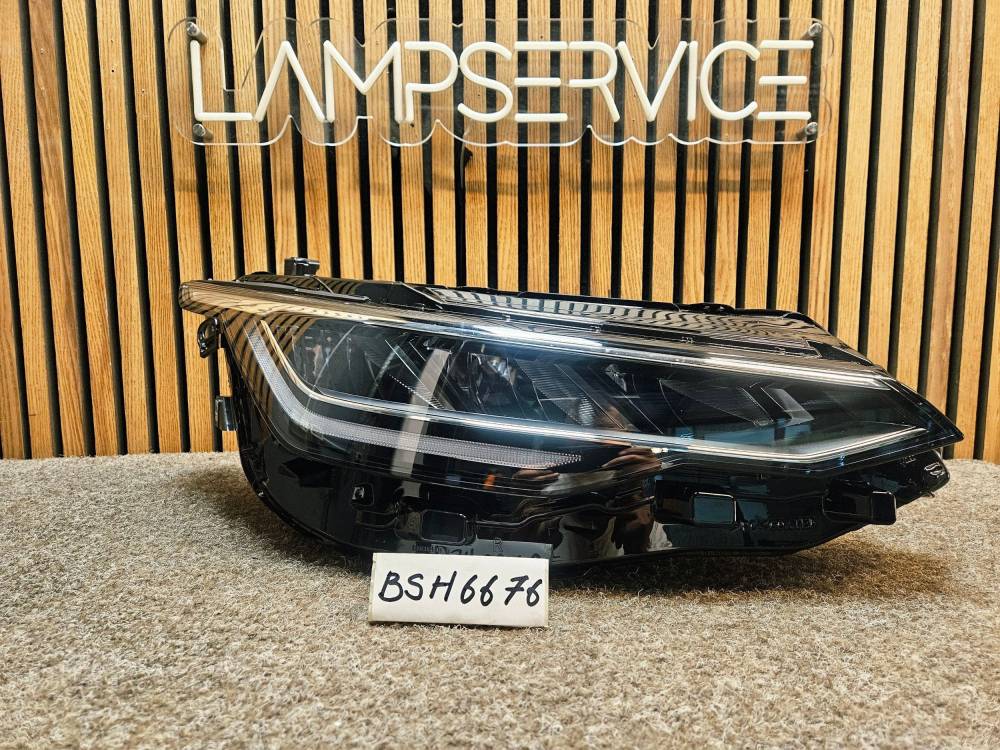 Фара Volkswagen Golf VIII 2025 5H1941006A