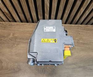 Инвертор BMW серии 5 G60 G61 2023 5B565B1 21759610