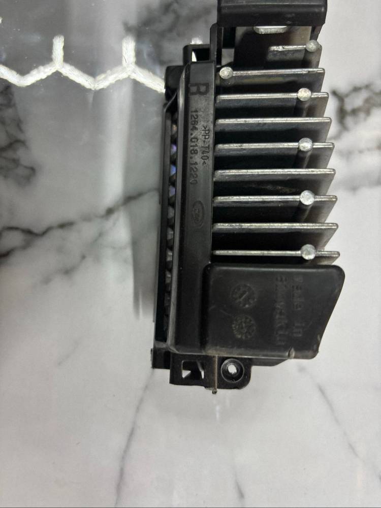 Баласт Xenon BMW Series 7 G70 2022 12640181220