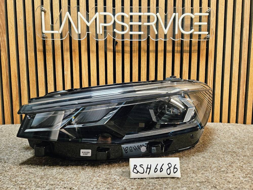 Фара Volkswagen Golf VIII 2025 3J1941005