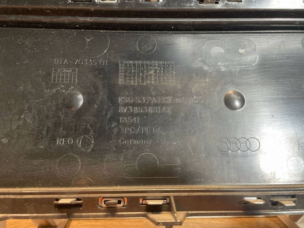 Решетка Audi A3, S3 8V 2014 8V3853651AE — изображение 3