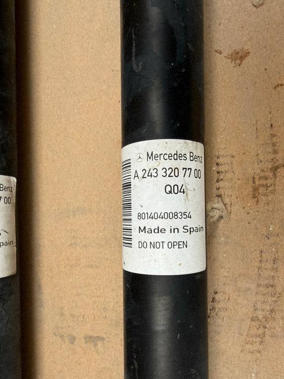 Амортизатор Mercedes EQB 2022 A2433207700