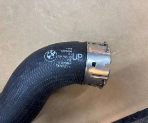 Шланг интеркулера BMW Series 3 G20 G21 2023 8572856