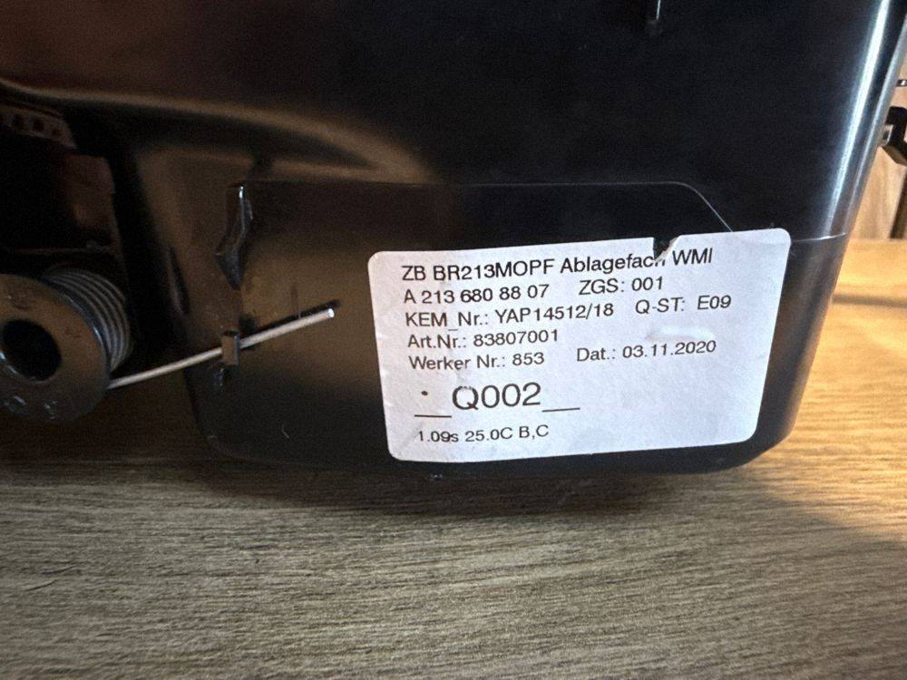 Часть кузова Mercedes E-class, AMG E 2018 A2136808807 YAP145121 A2478204602