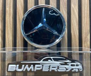 Значок Mercedes C-class, AMG C 2021 A0008881800