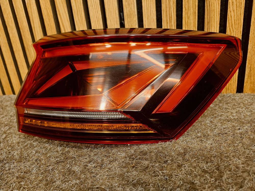 Фонарь Volkswagen Touareg III 2023 760945208A S267 — изображение 2