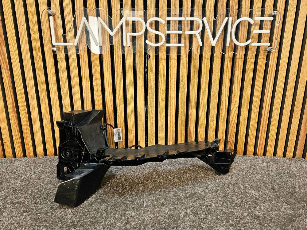 Подставка для фар Audi Q7 4M 2018 4M0805607 4M0971677 4H0973323