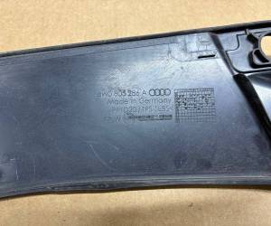 Декоративная накладка на фары Audi A4, S4 B9 8W 2023 8W0805286A