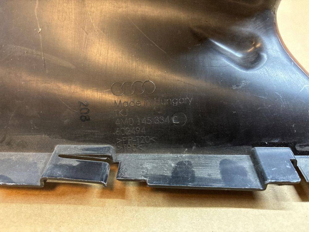 Впускной коллектор Audi Q7 4M 2023 4M0145334C