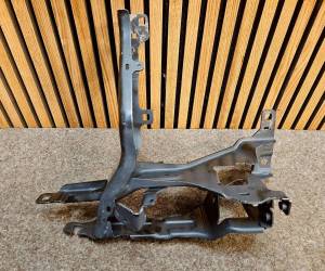 Подставка для фар BMW X5 G05 2025 7421710
