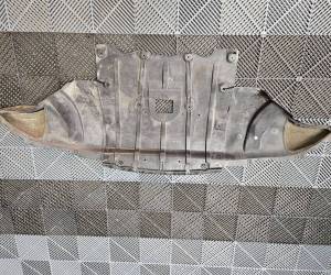Защитный кожух двигателя BMW X5 G05 2024 7468803 7469470 7469469