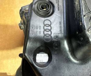Корпус воздушного фильтра Audi A8, S8 D4 4H 2015 4H0133823 4H0133835B