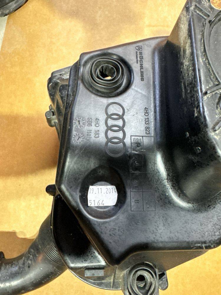 Корпус воздушного фильтра Audi A8, S8 D4 4H 2015 4H0133823 4H0133835B