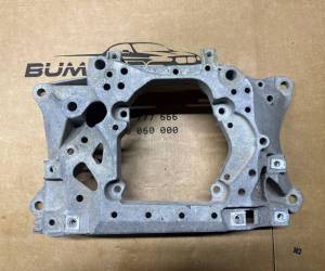 Подставка для коробки передач Audi Q8 2024 4M0399263