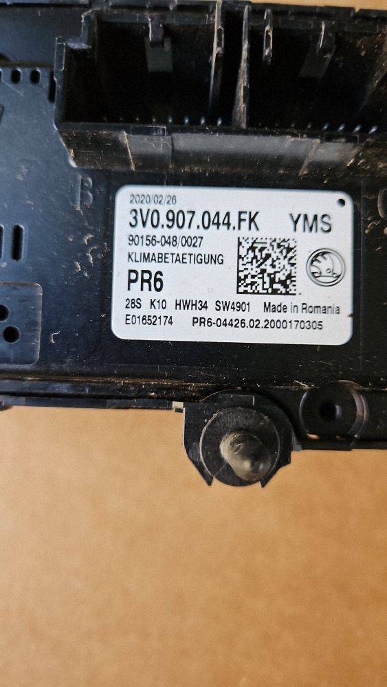 Центр климат-контроля Skoda Superb B8 2020 3V0907044FK E01652174