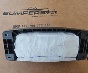 Подушка Mercedes GLA-class GLA W156 X156 2019 A1768600002