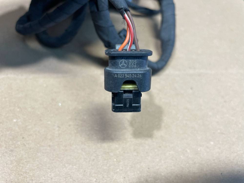 Датчик парковки Mercedes E-class, AMG E 2018 A0225452426 A0485453928 — изображение 2
