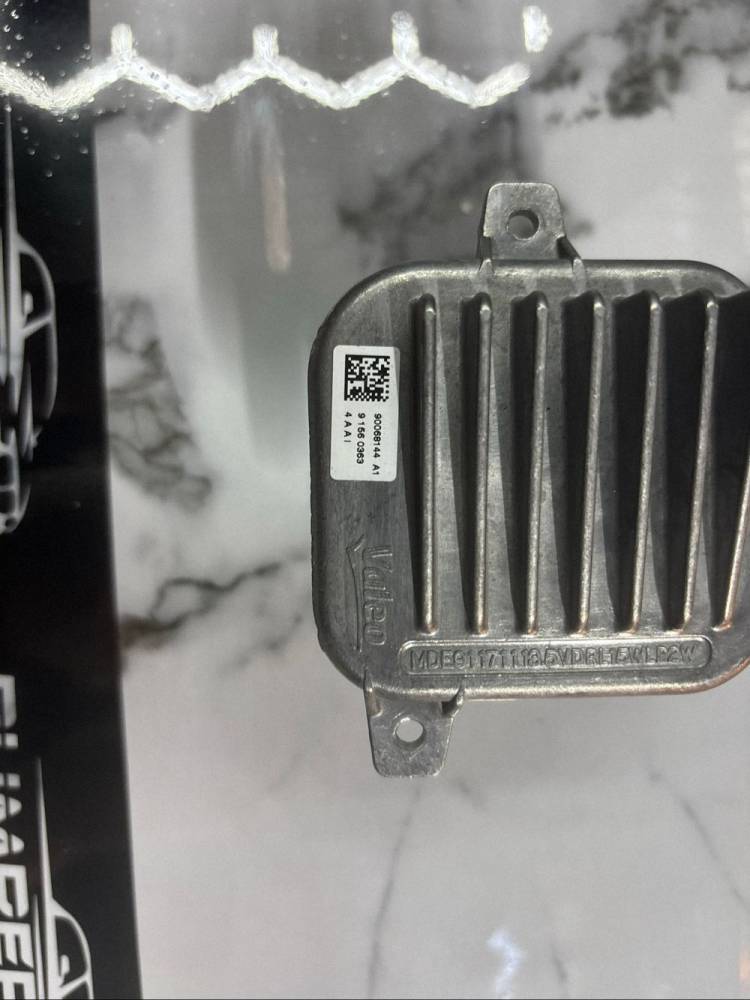 Баласт Xenon BMW X1 F48 F49 2022 90068144
