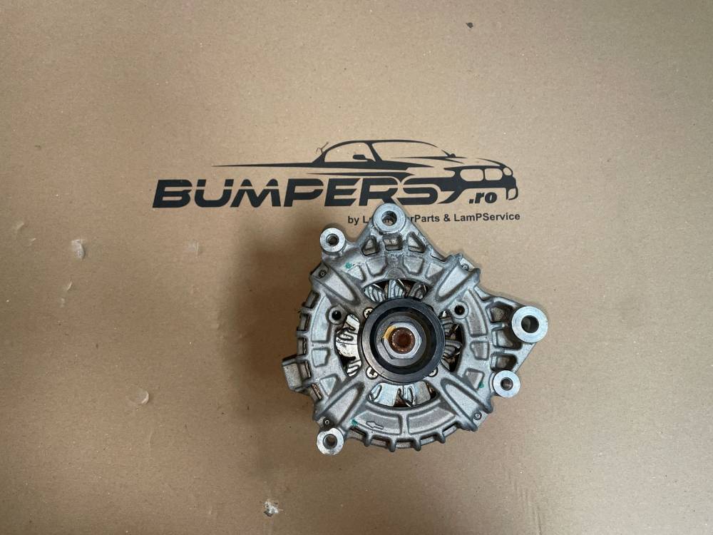 Центральный генератор BMW Series 5 G30 G31 G38 2016 8575059