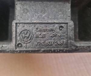 Усилитель бампера Volkswagen Touareg II 2014 7P6807248A