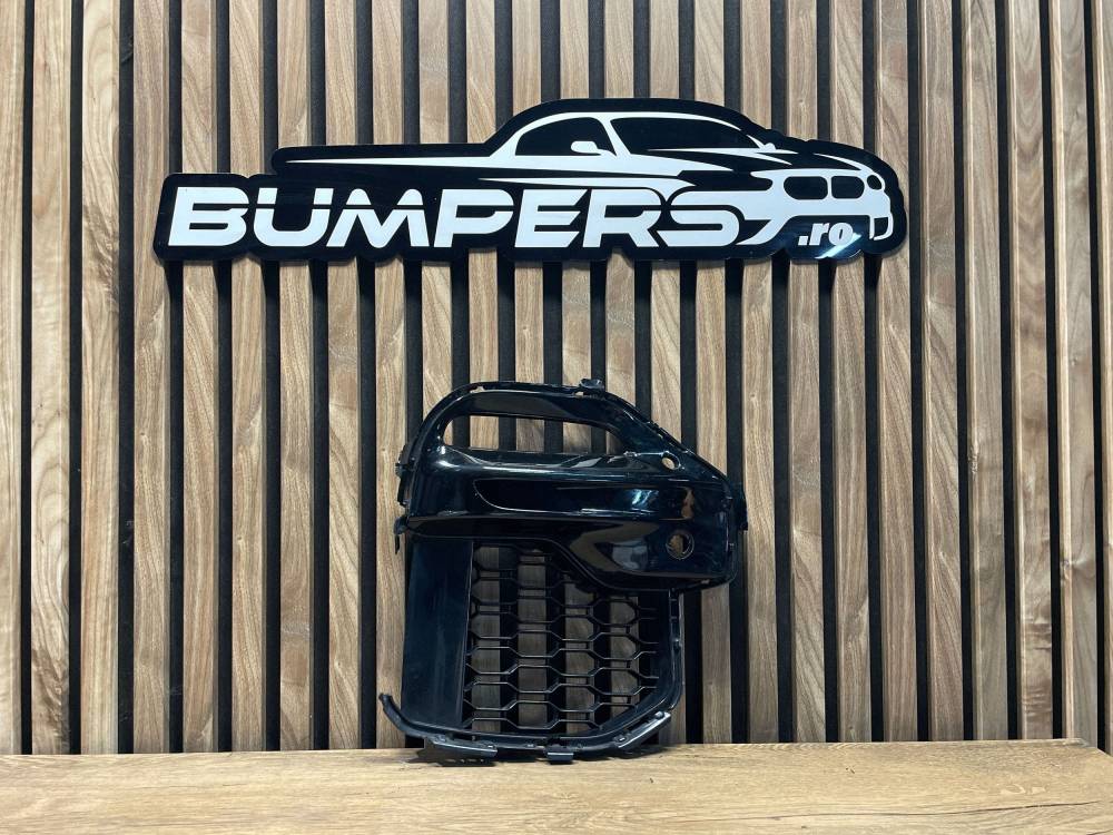 Решетка бампера BMW X5 G05 2024 8073440 8069200