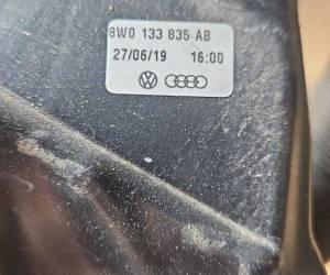 Корпус воздушного фильтра Audi A4, S4 B8 8K 2015 8W0133835AB
