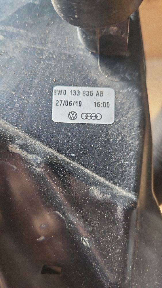 Корпус воздушного фильтра Audi A4, S4 B8 8K 2015 8W0133835AB