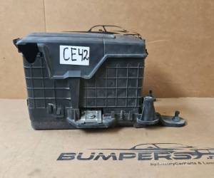 Корпус автомобильного аккумулятора Audi Q3 8U 2016 3C0915335
