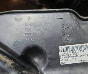 Бачок омывателя Porsche Macan 2015 95B955453