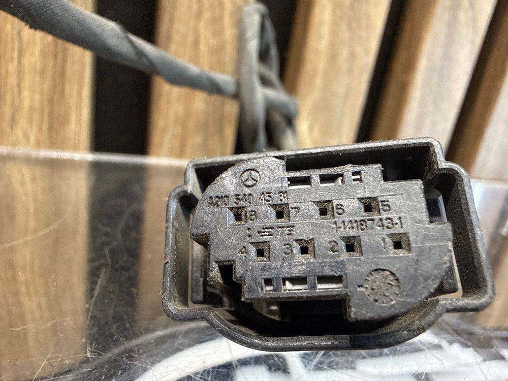 Электромонтаж Mercedes E, AMG E 2018 A2105404581 W213 114187431