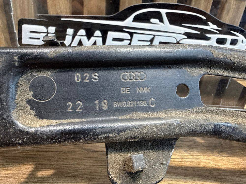 Кронштейны крепления бампера Audi A4, S4 B9 8W 2022 A4 8W0821136C